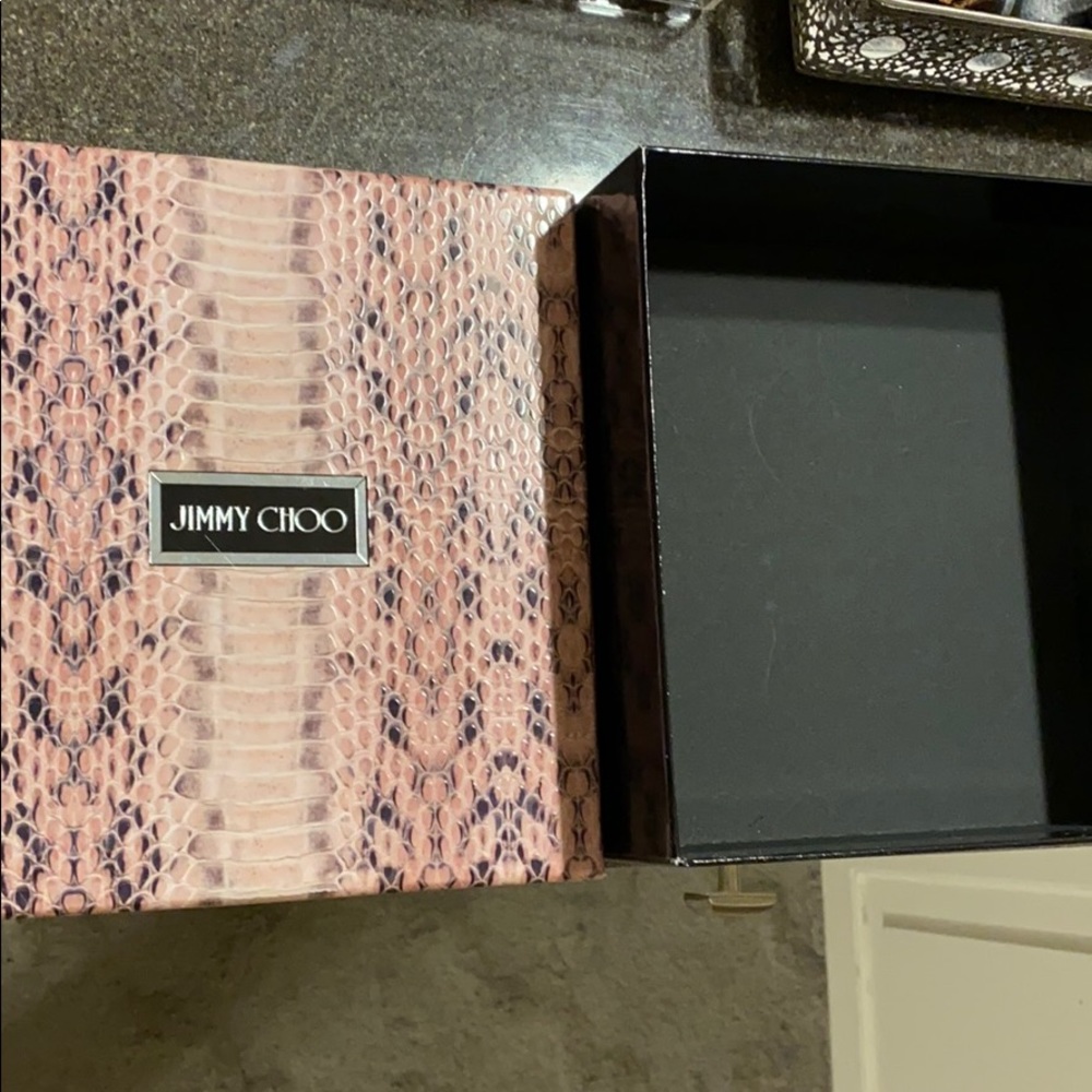 Box - Picture 3 of 3